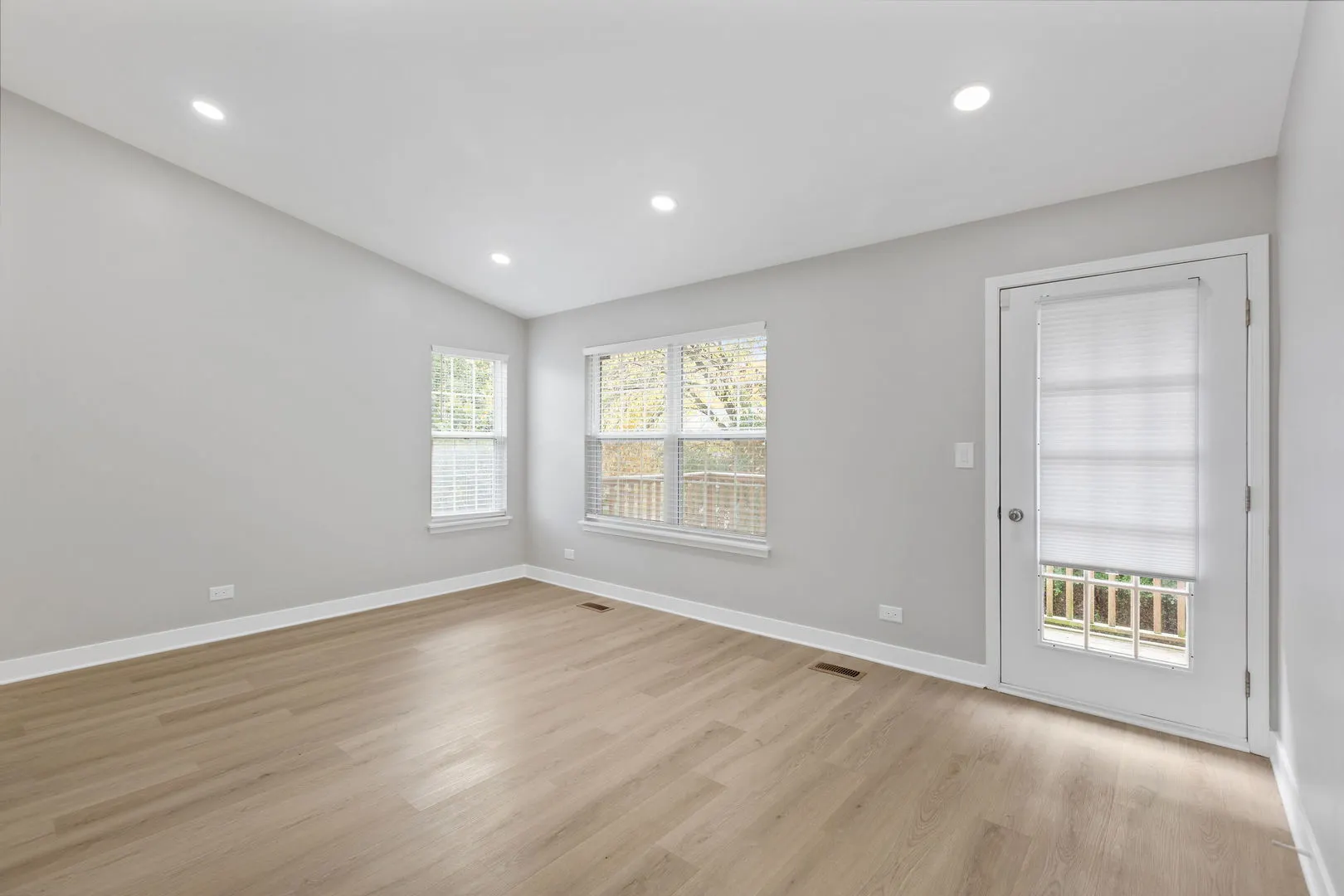 1203 Brookdale Drive IL