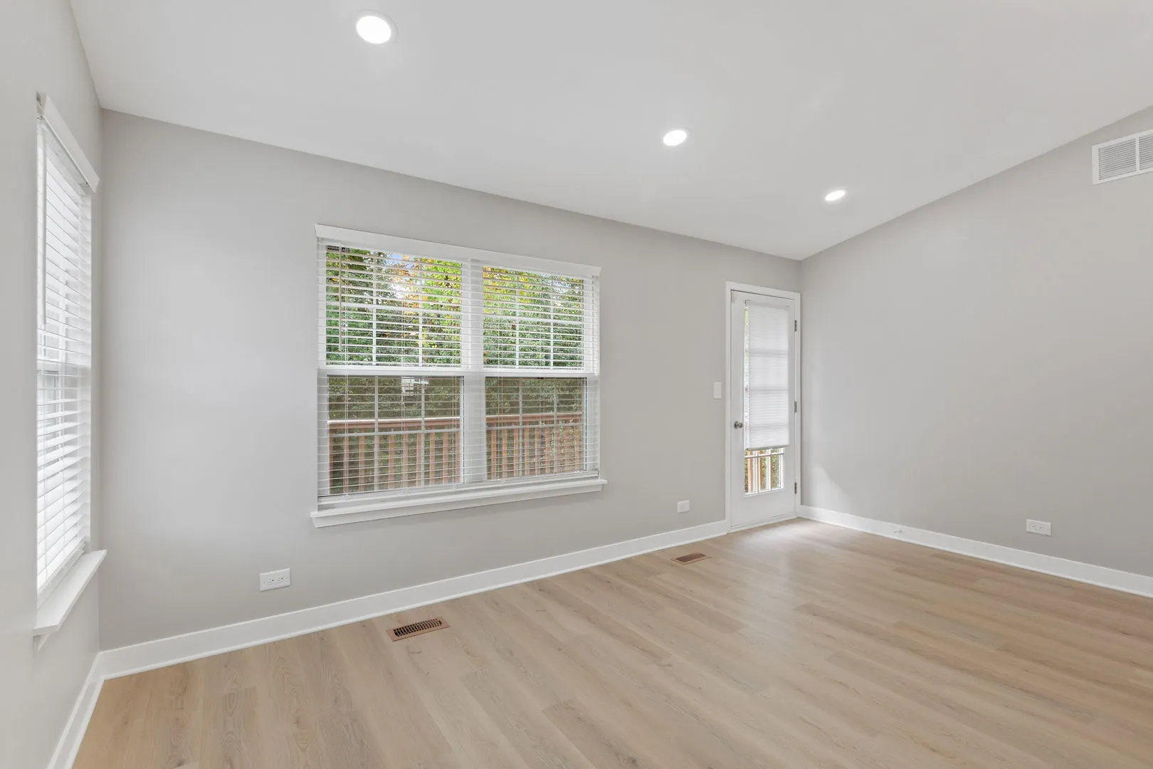 1203 Brookdale Drive IL