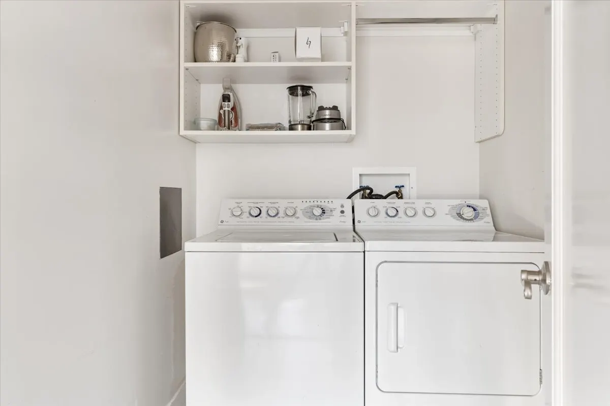 800 N Michigan Avenue 3603 IL