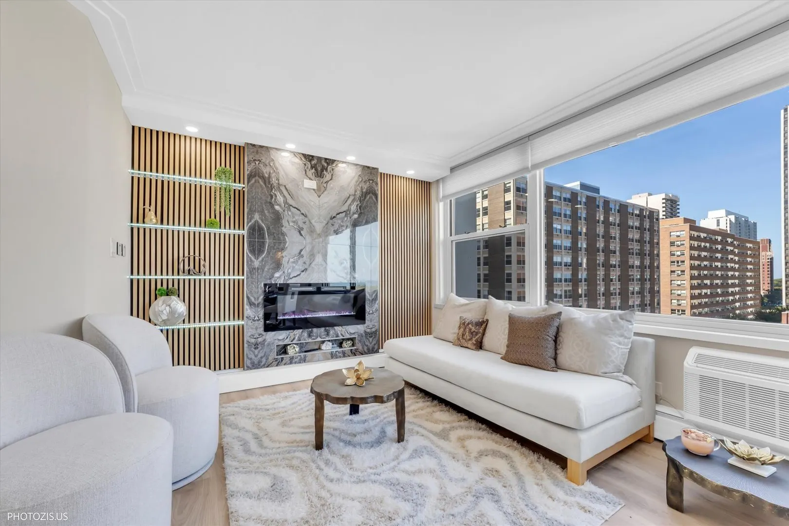 336 W Wellington Avenue 1002 IL