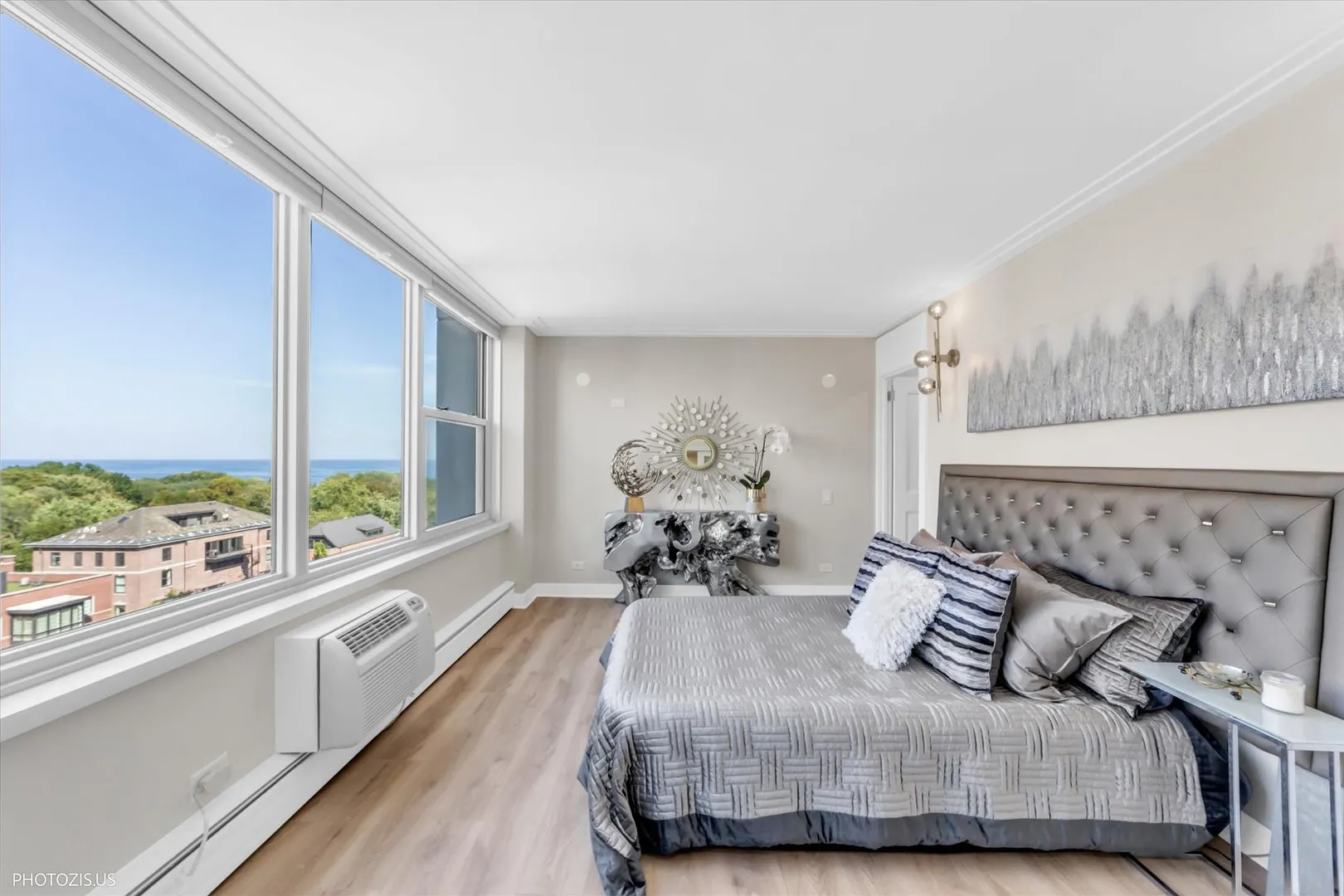 336 W Wellington Avenue 1002 IL