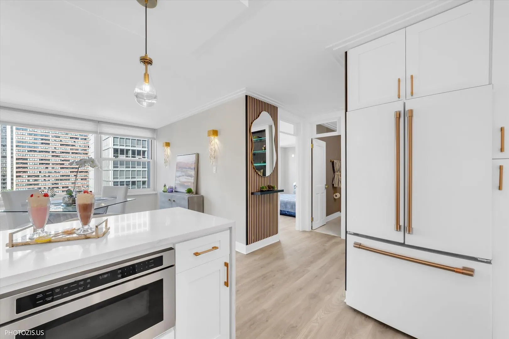 336 W Wellington Avenue 1002 IL