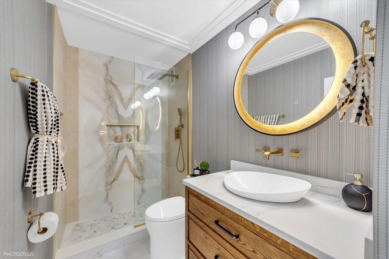 336 W Wellington Avenue 1002 IL