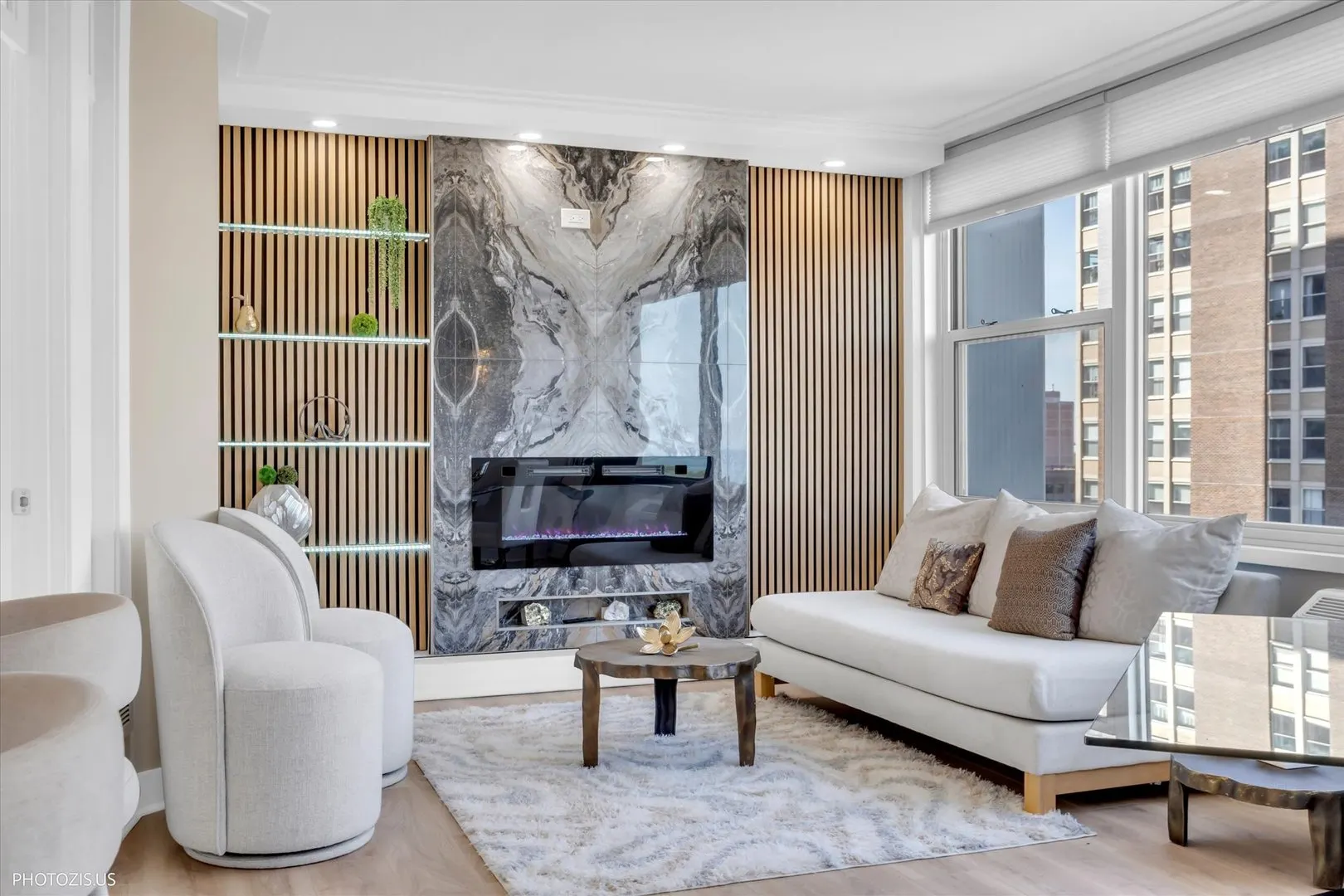 336 W Wellington Avenue 1002 IL