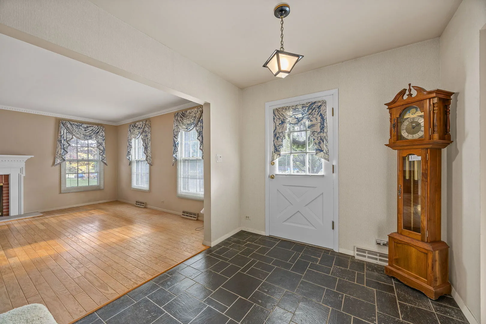 462 Fairview Avenue IL