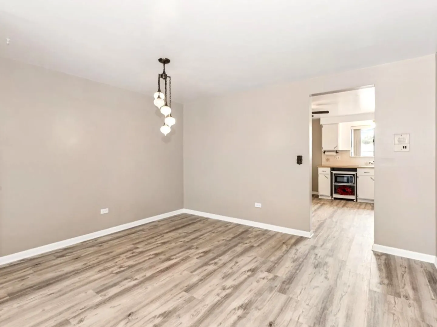 7202 W Wrightwood Avenue 2S IL