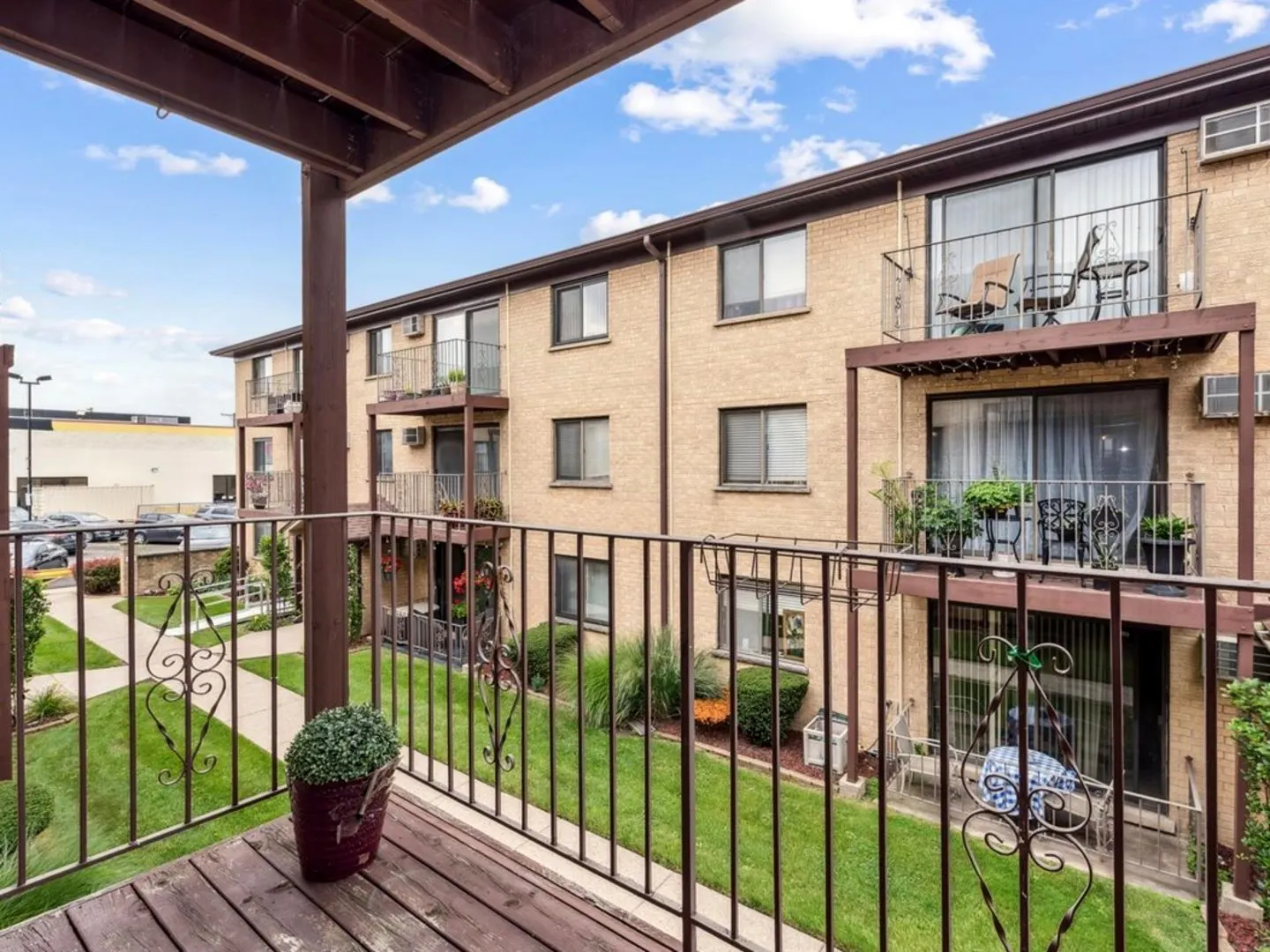 7202 W Wrightwood Avenue 2S IL