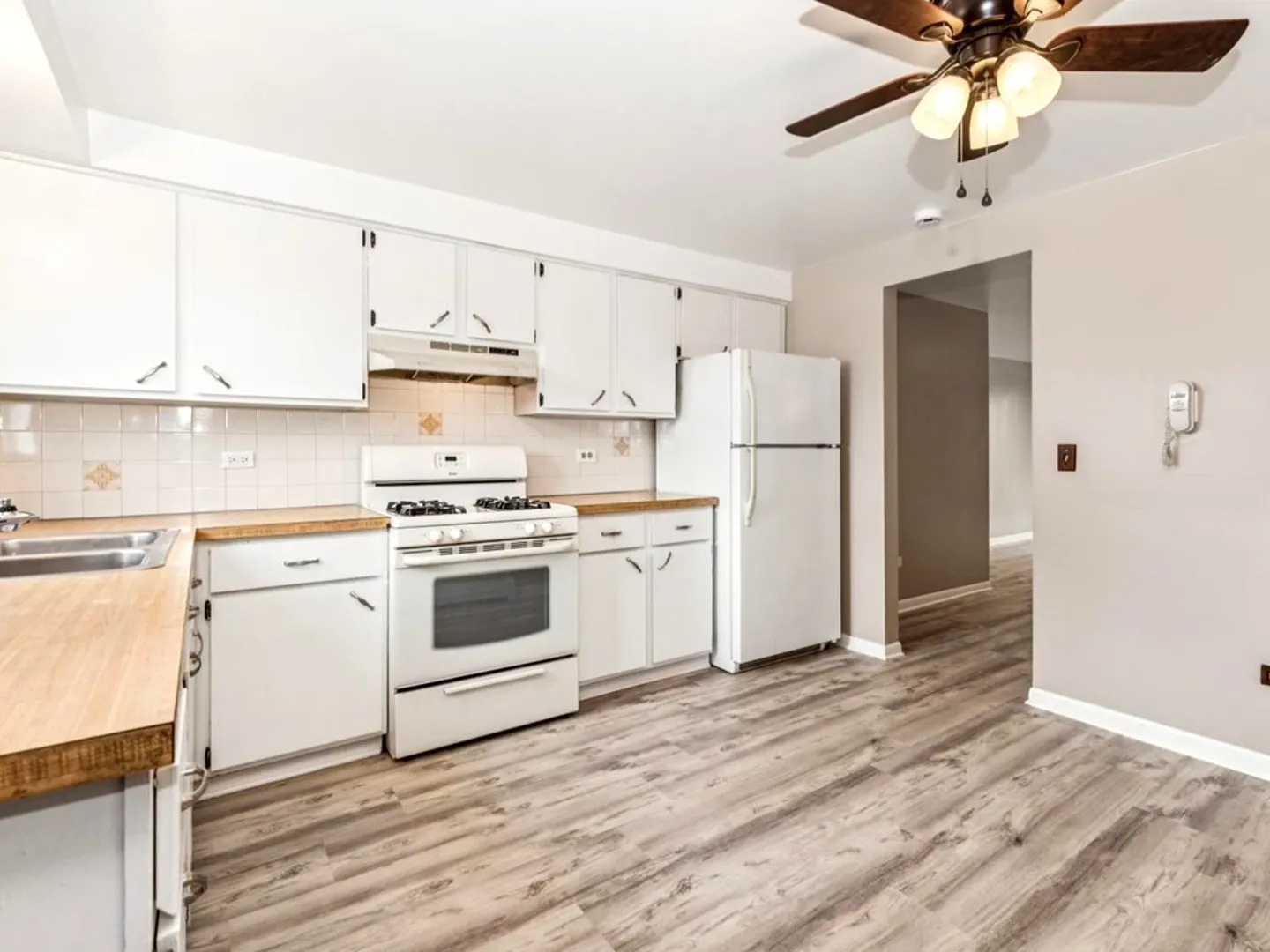 7202 W Wrightwood Avenue 2S IL