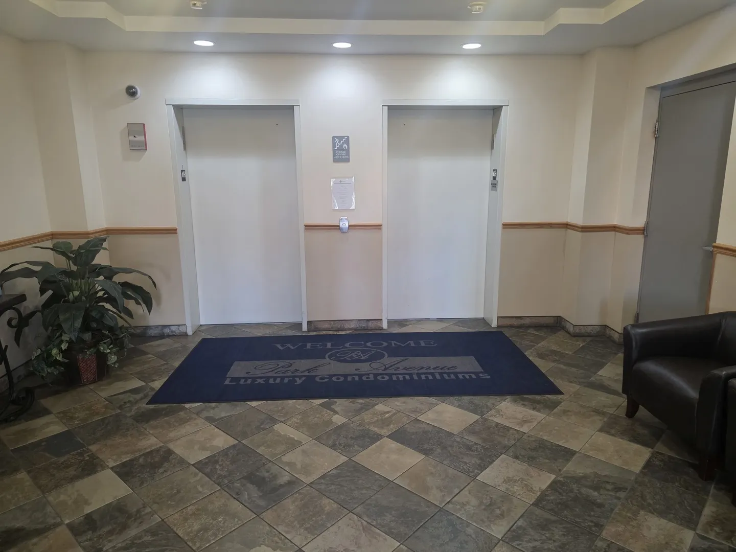 6559 W George Street 202 IL