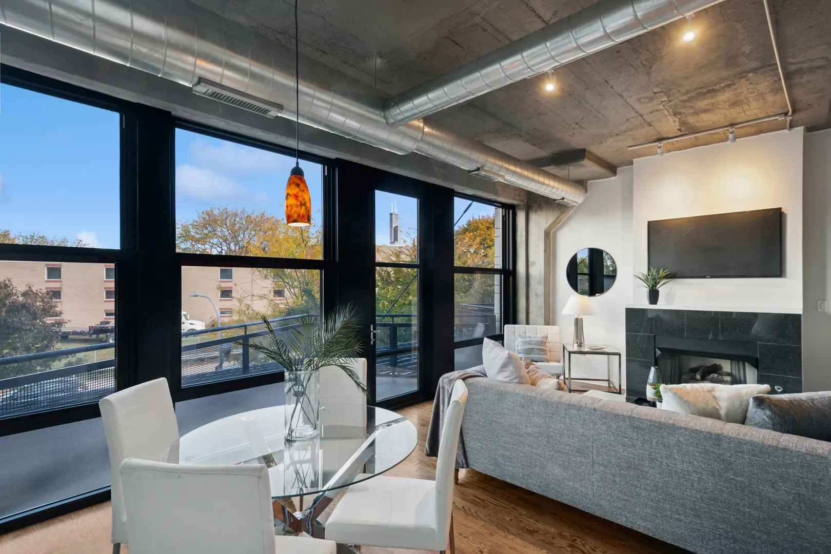 1151 W 14th Place 238 IL