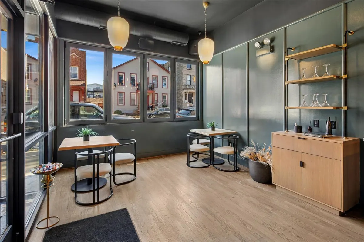 2528 N California Avenue IL