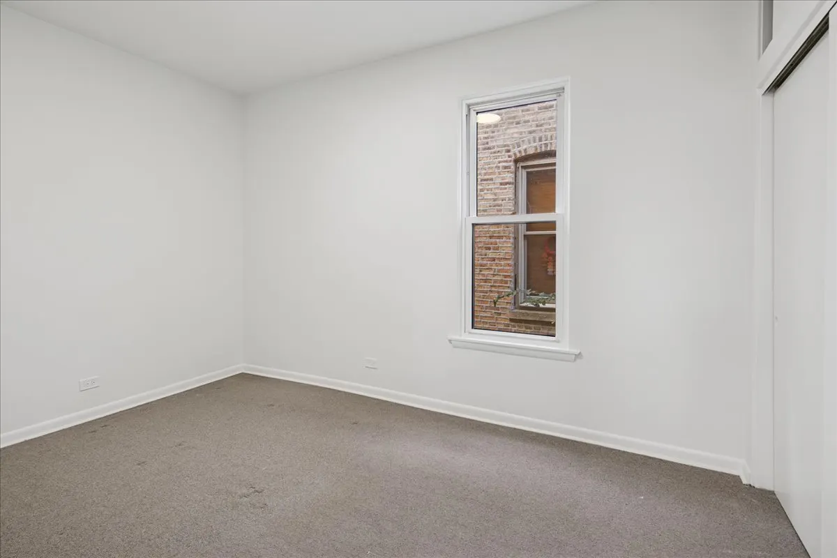 2528 N California Avenue IL