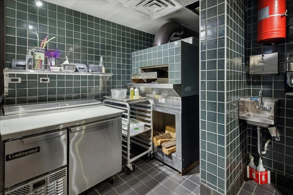 2528 N California Avenue IL