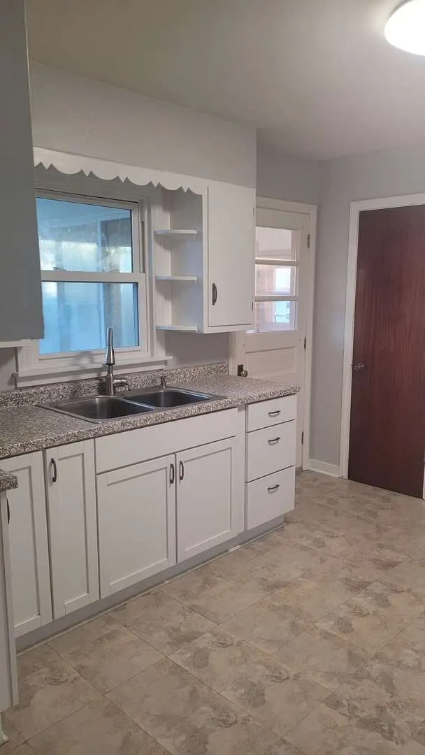 245 N Main Street IL