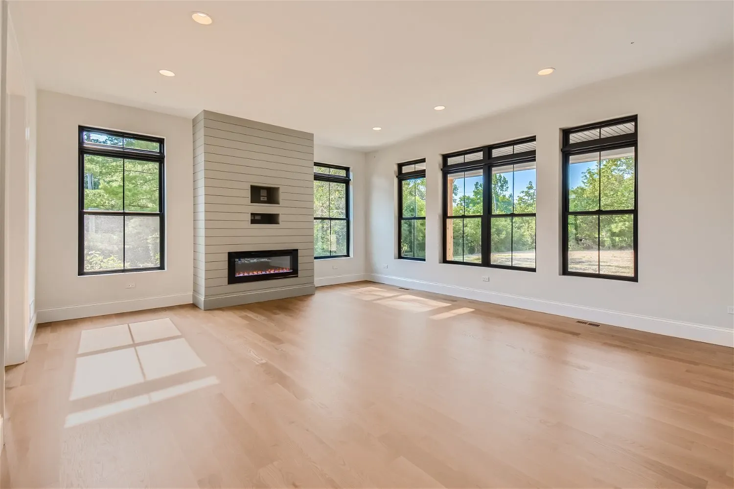 8 Alexandra Drive IL