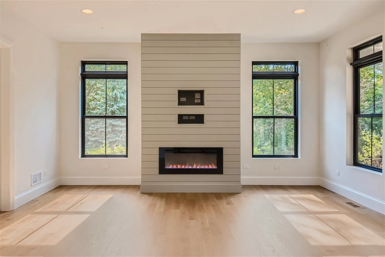 8 Alexandra Drive IL