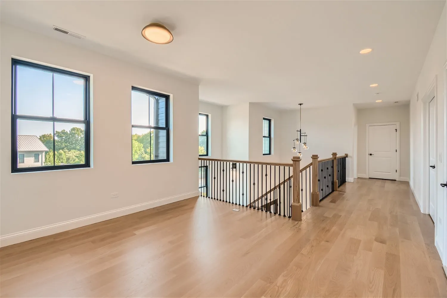 8 Alexandra Drive IL