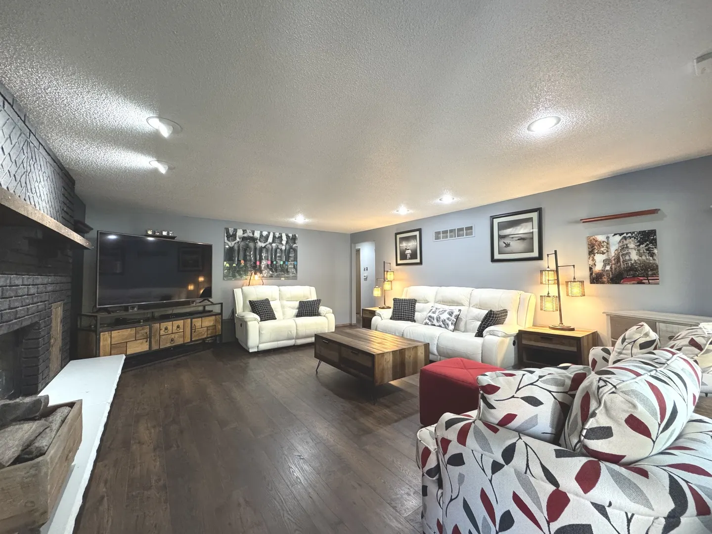 635 Independence Drive IL