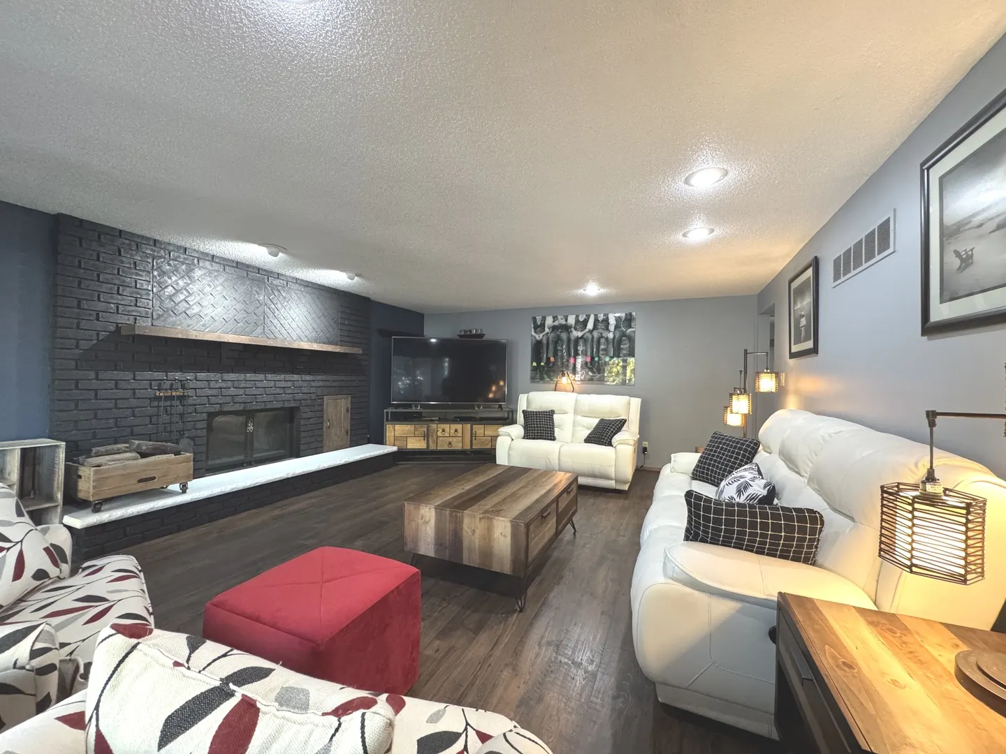 635 Independence Drive IL