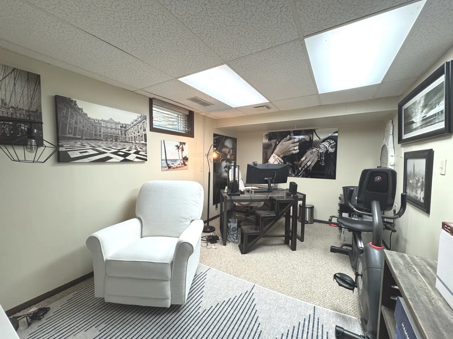 635 Independence Drive IL