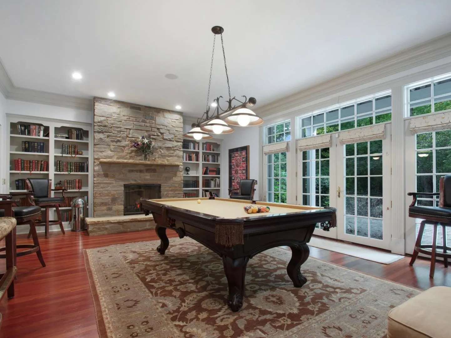 1850 N Mulford Road IL