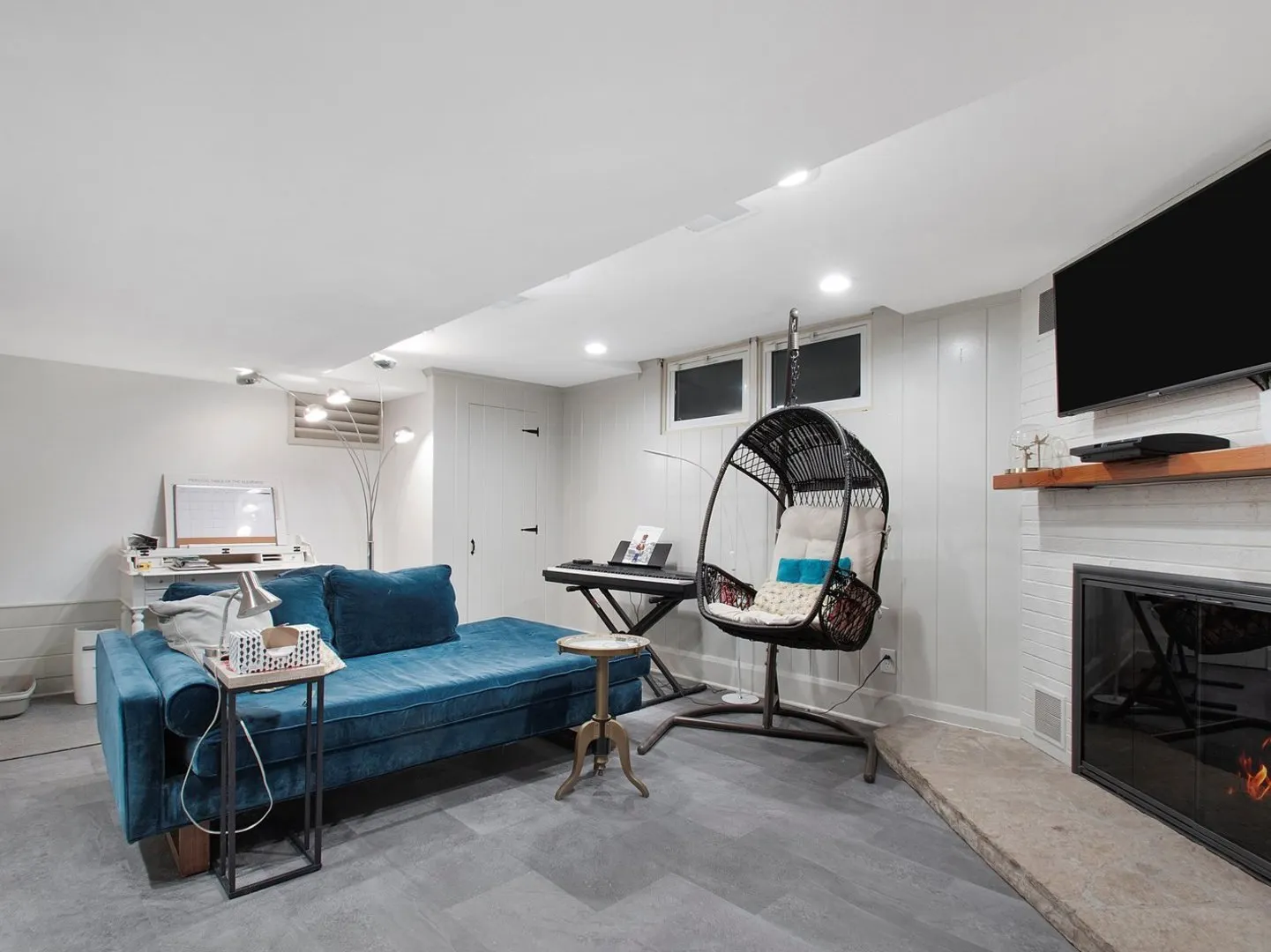 1850 N Mulford Road IL