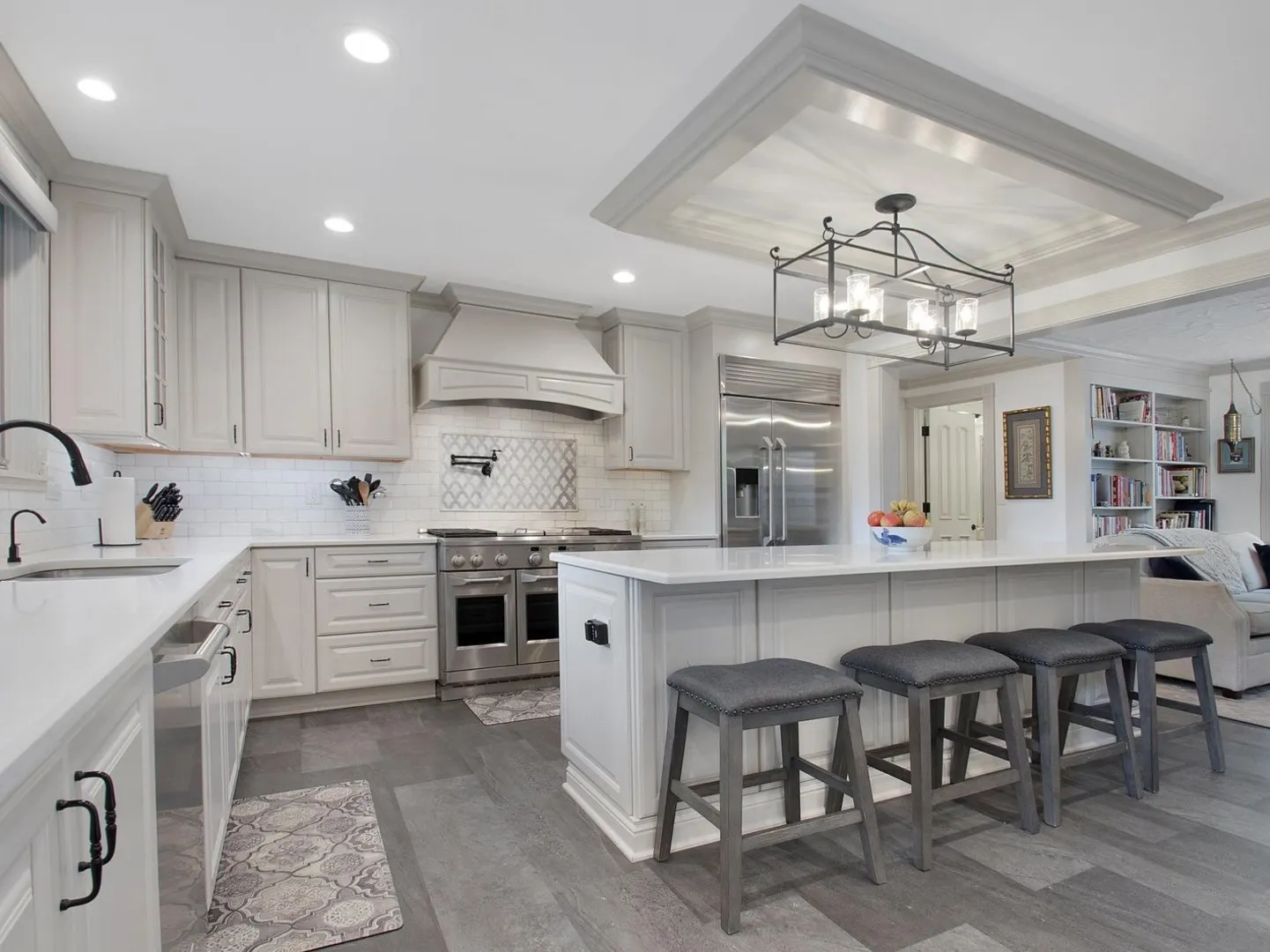 1850 N Mulford Road IL