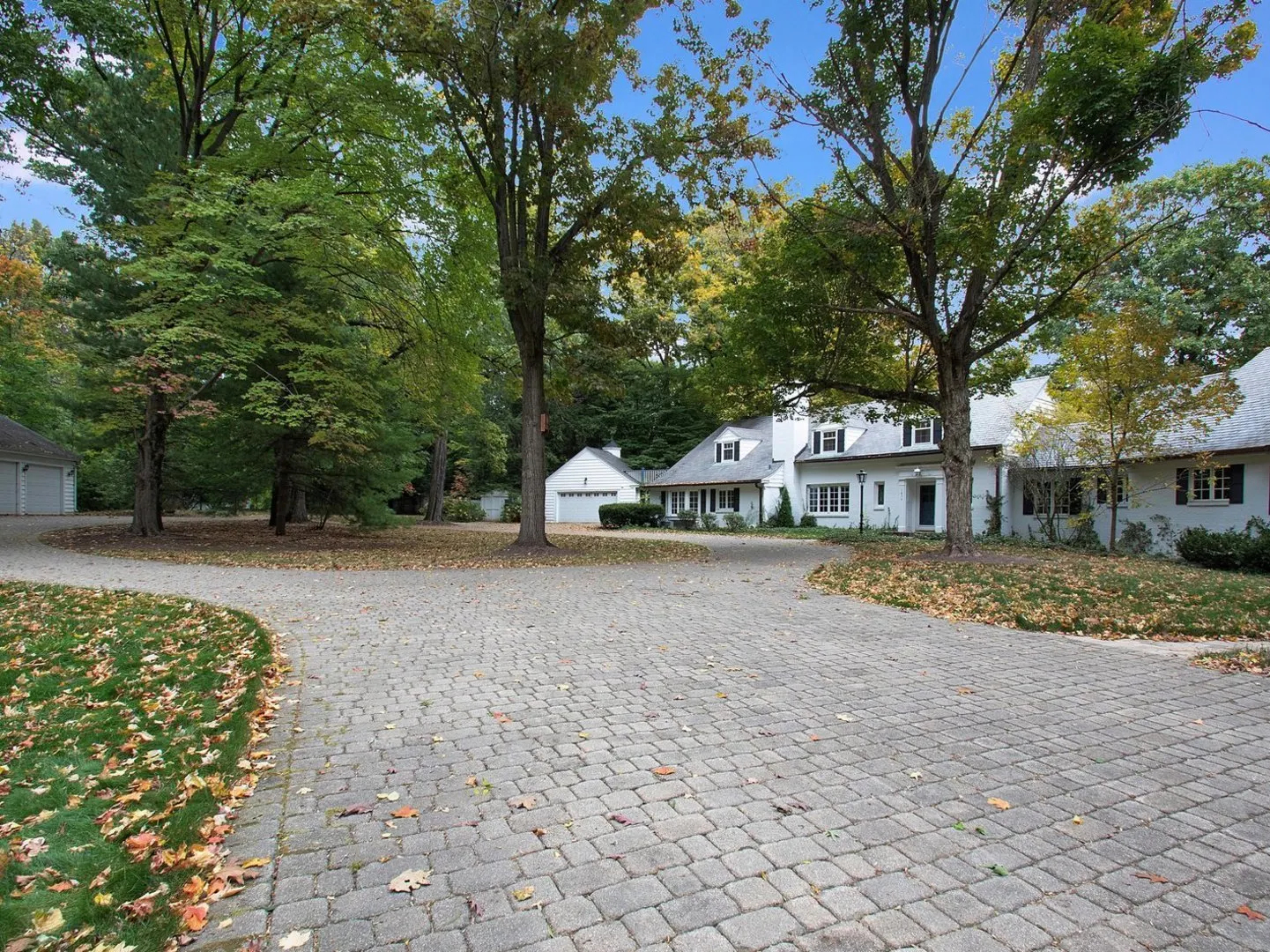 1850 N Mulford Road IL