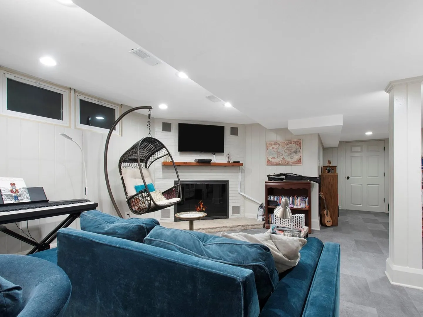 1850 N Mulford Road IL