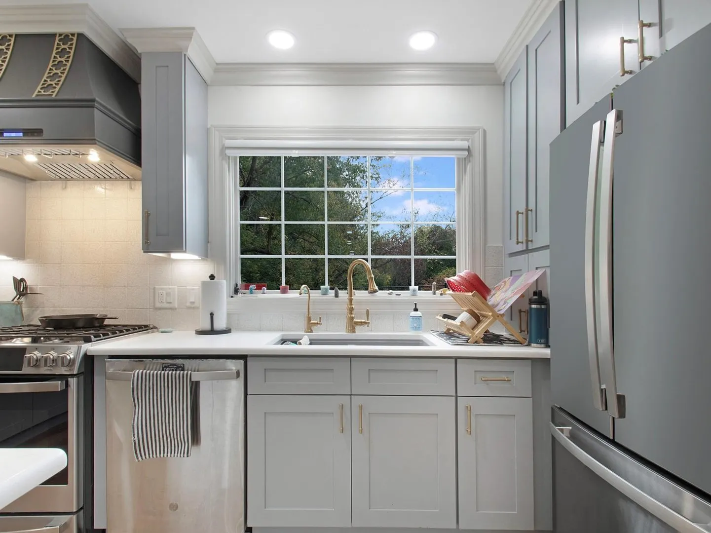 1850 N Mulford Road IL