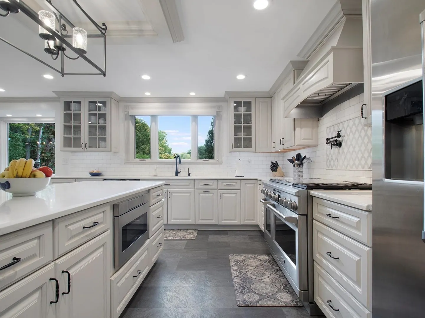 1850 N Mulford Road IL