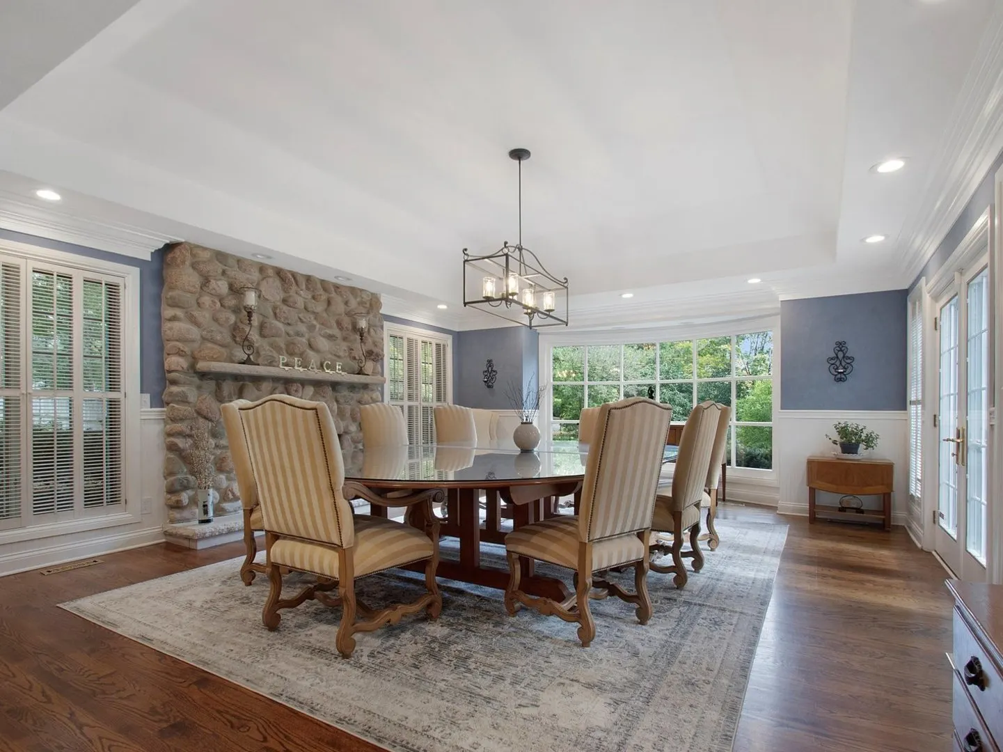 1850 N Mulford Road IL