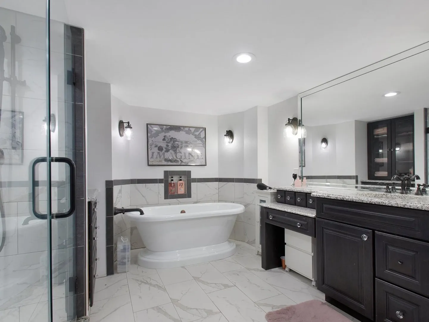 1850 N Mulford Road IL