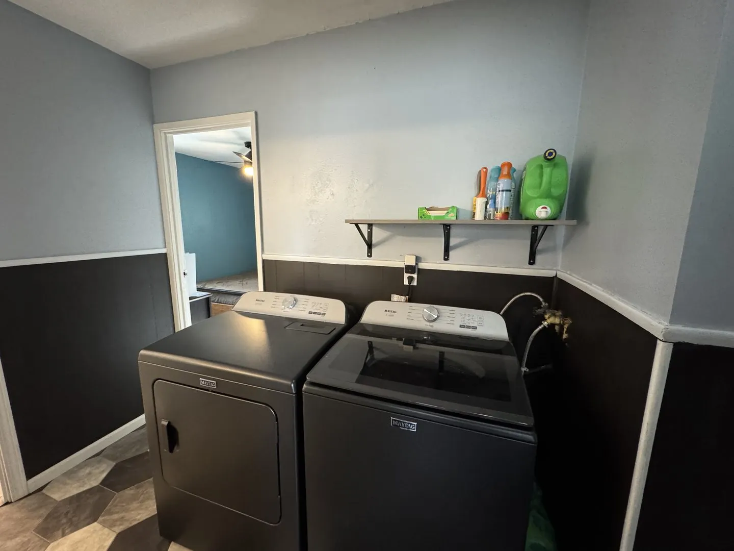 1601 Carolyn Drive IL