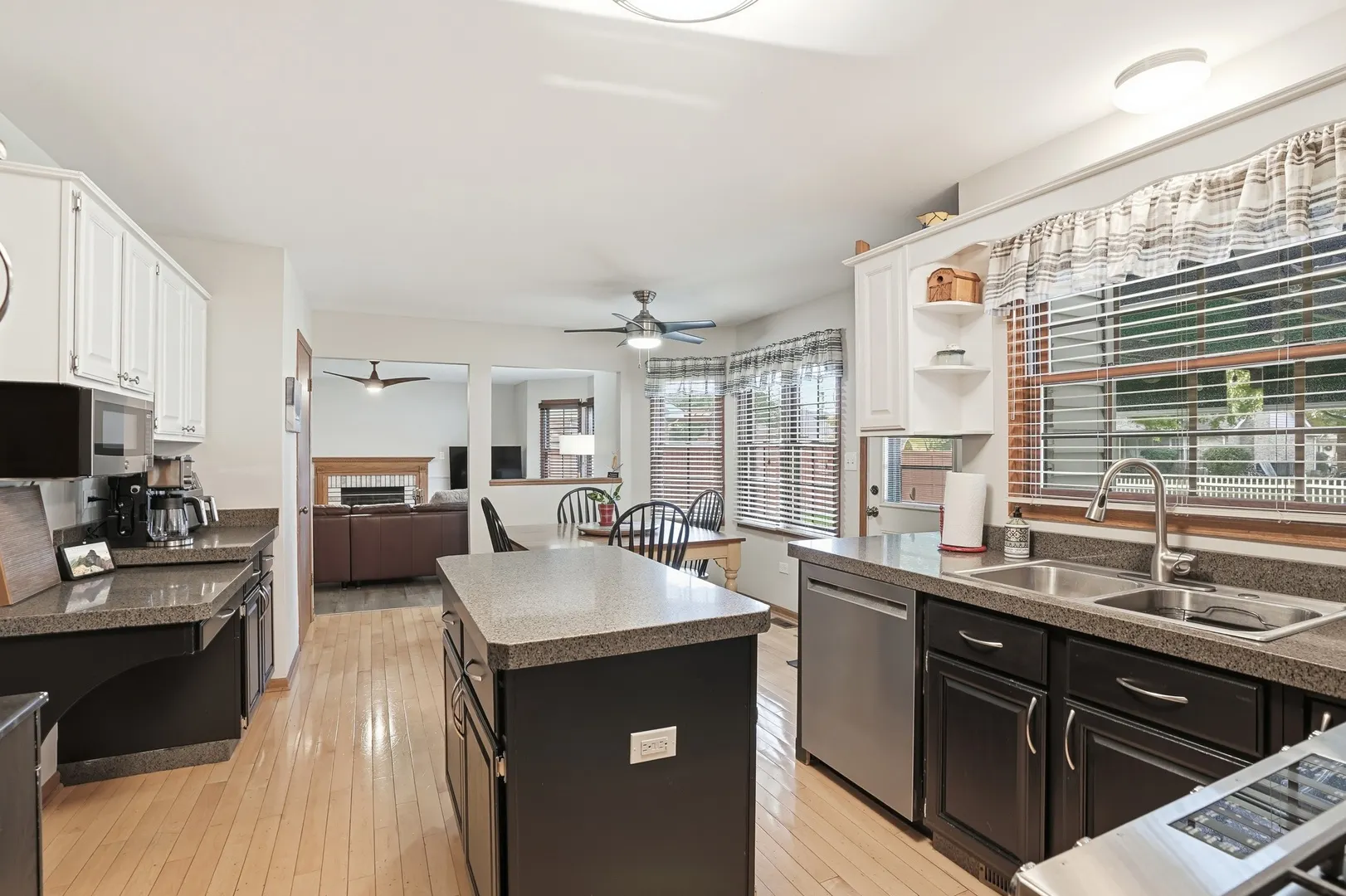 18328 Country Lane IL