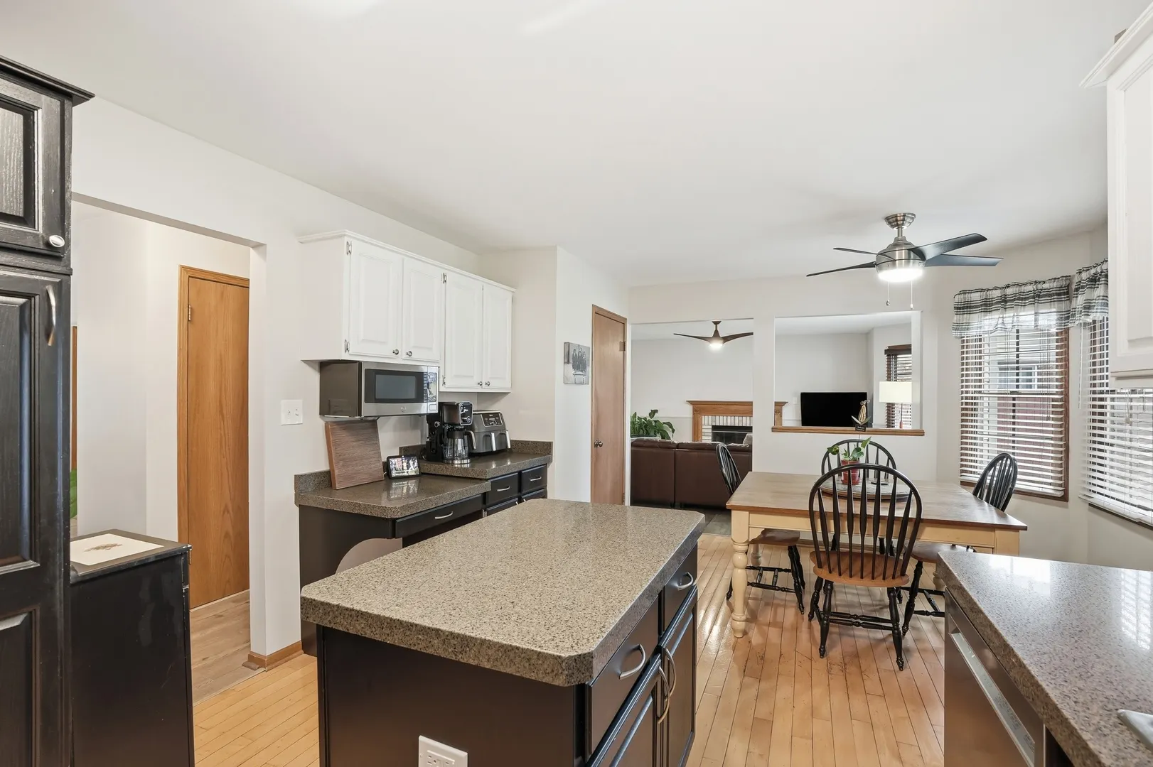 18328 Country Lane IL