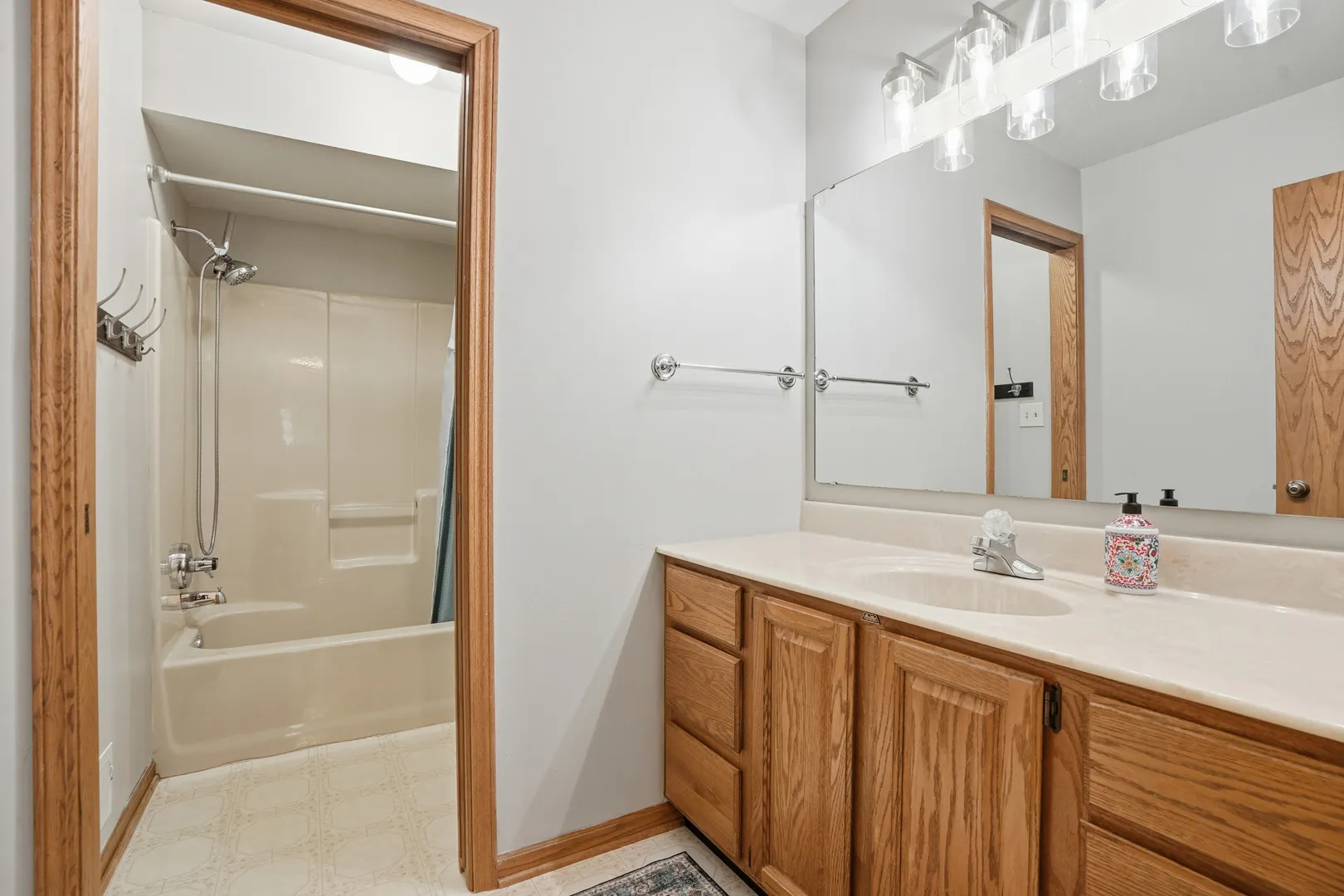 18328 Country Lane IL