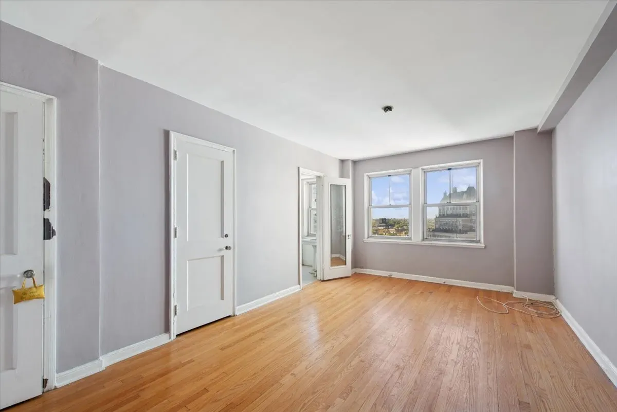 5555 N SHERIDAN Road 1504 IL