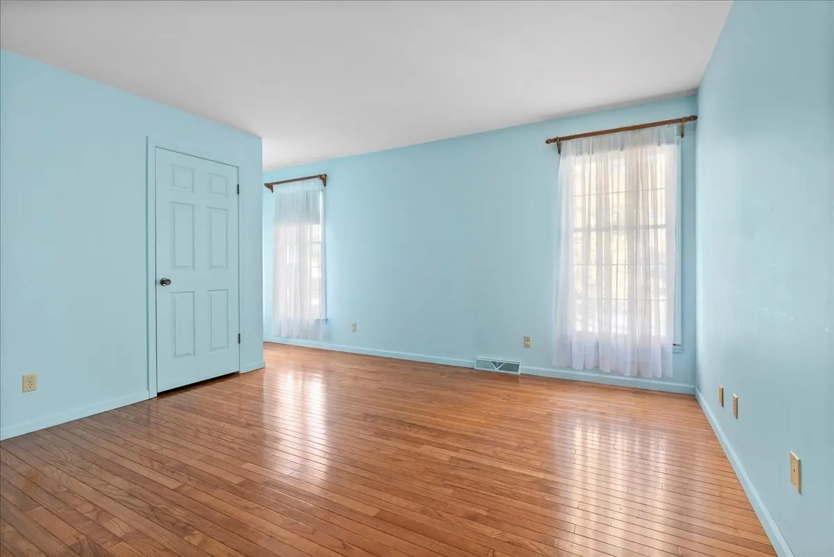 1107 Pine Ridge Court IL