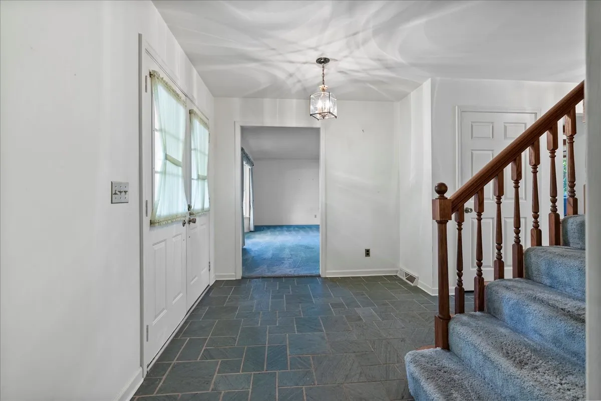 1107 Pine Ridge Court IL