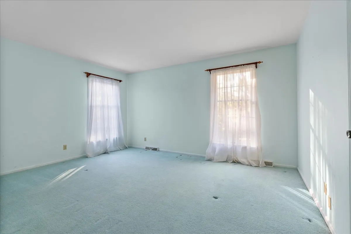 1107 Pine Ridge Court IL