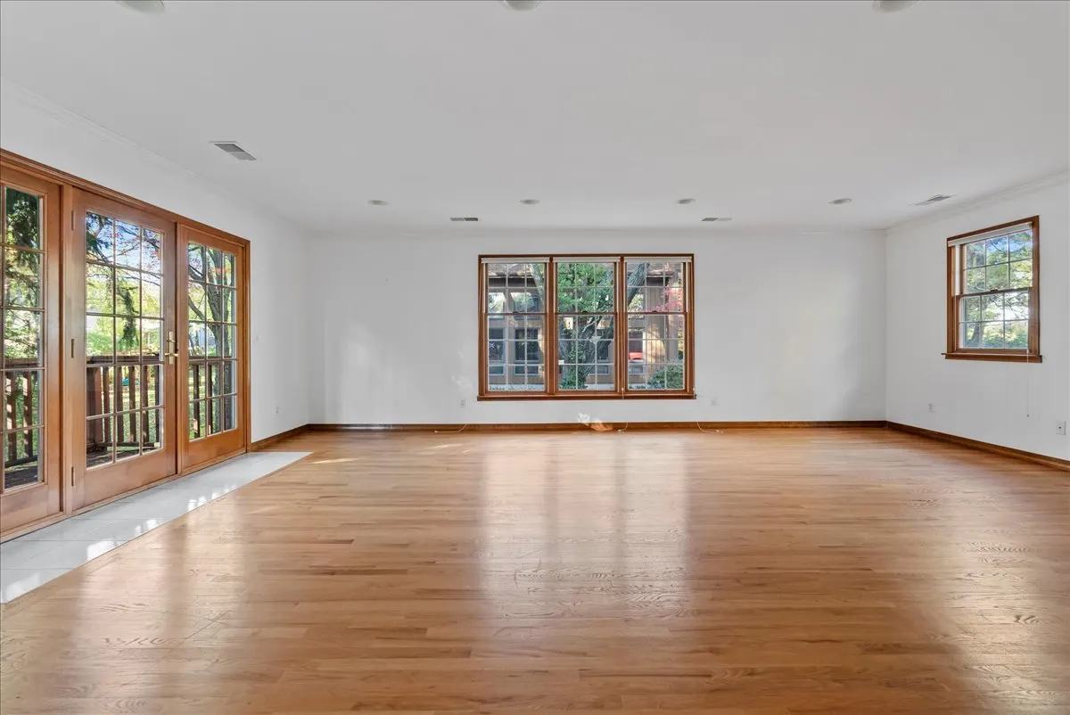 1107 Pine Ridge Court IL