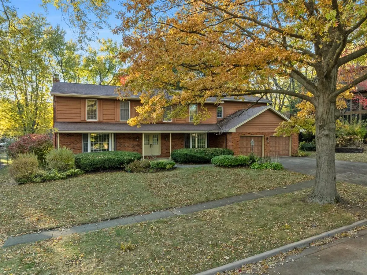 1107 Pine Ridge Court IL