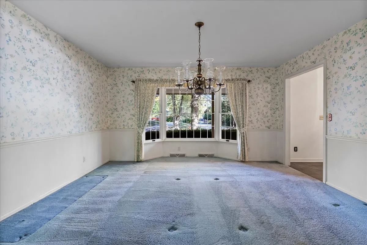 1107 Pine Ridge Court IL