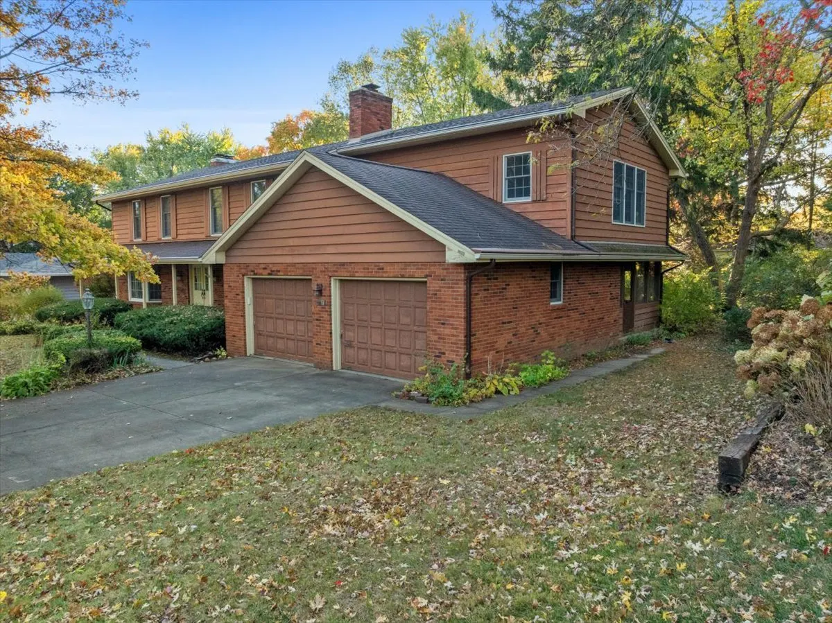 1107 Pine Ridge Court IL