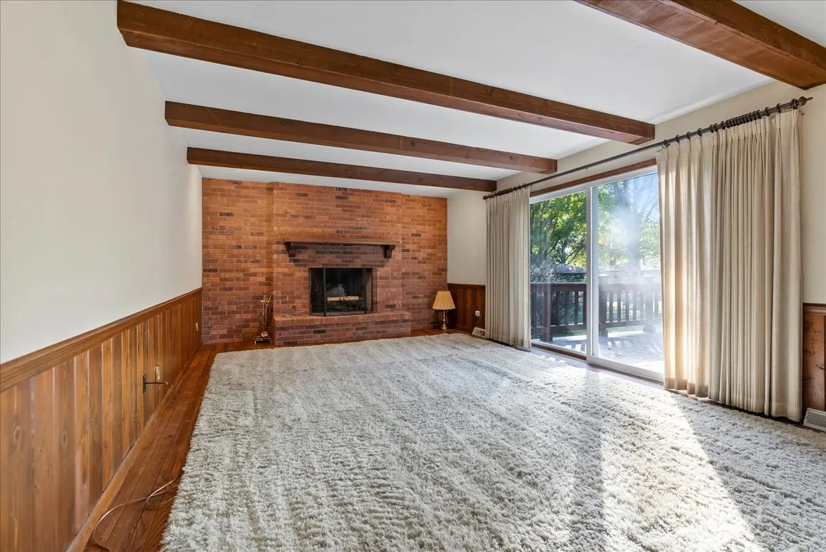 1107 Pine Ridge Court IL