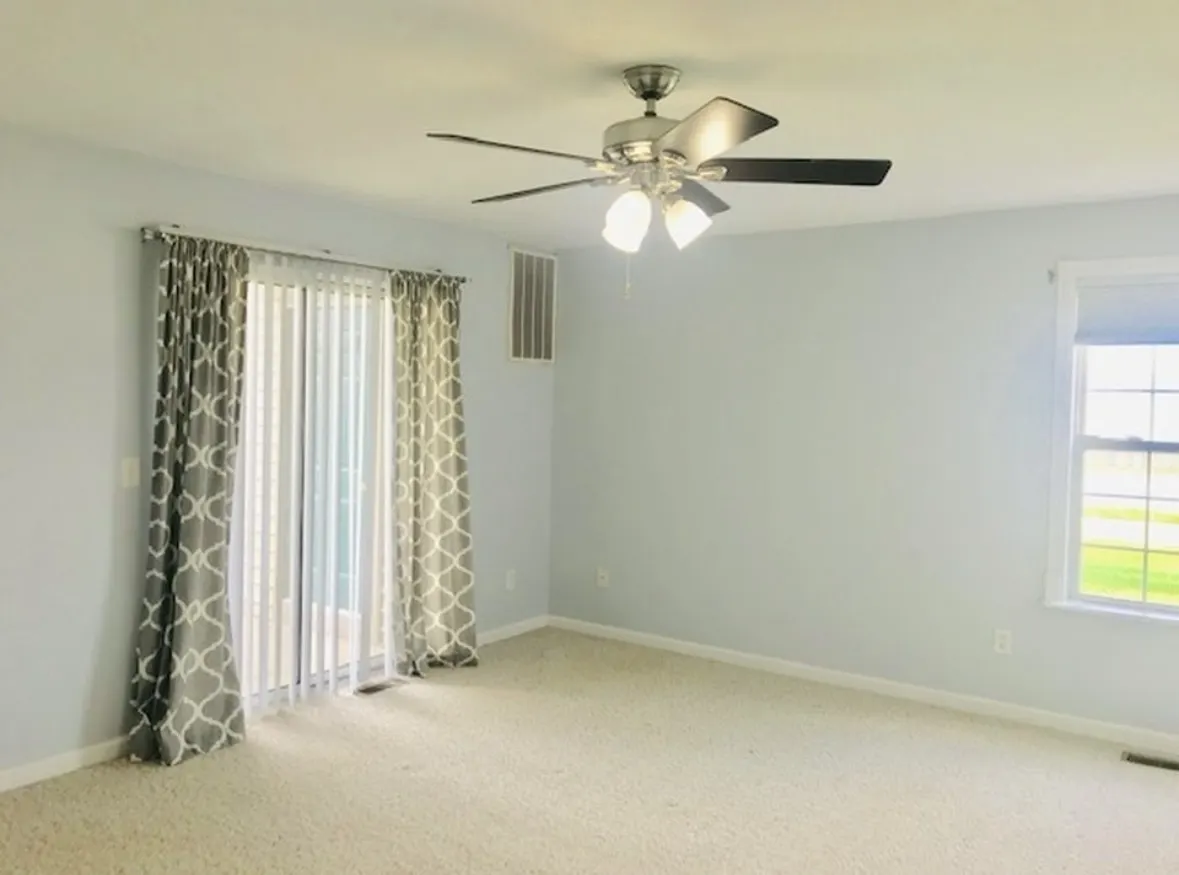 106 Chesterfield Court 106 IL