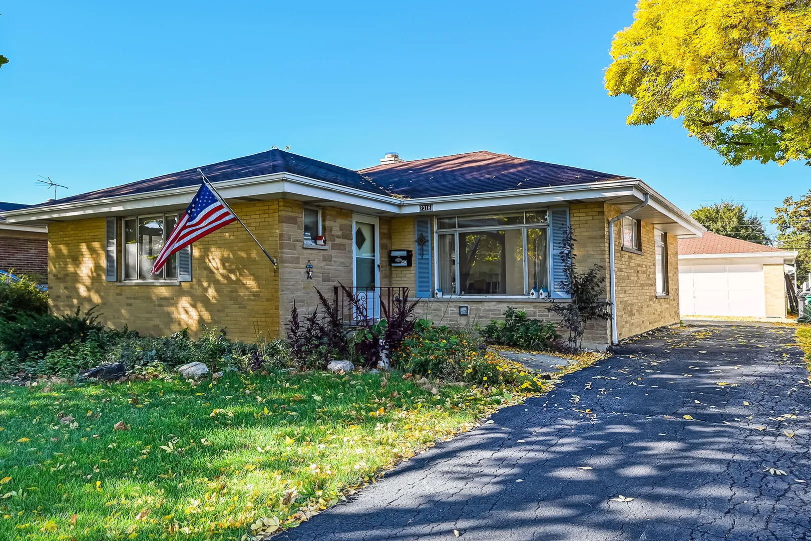 2316 Boeger Avenue IL