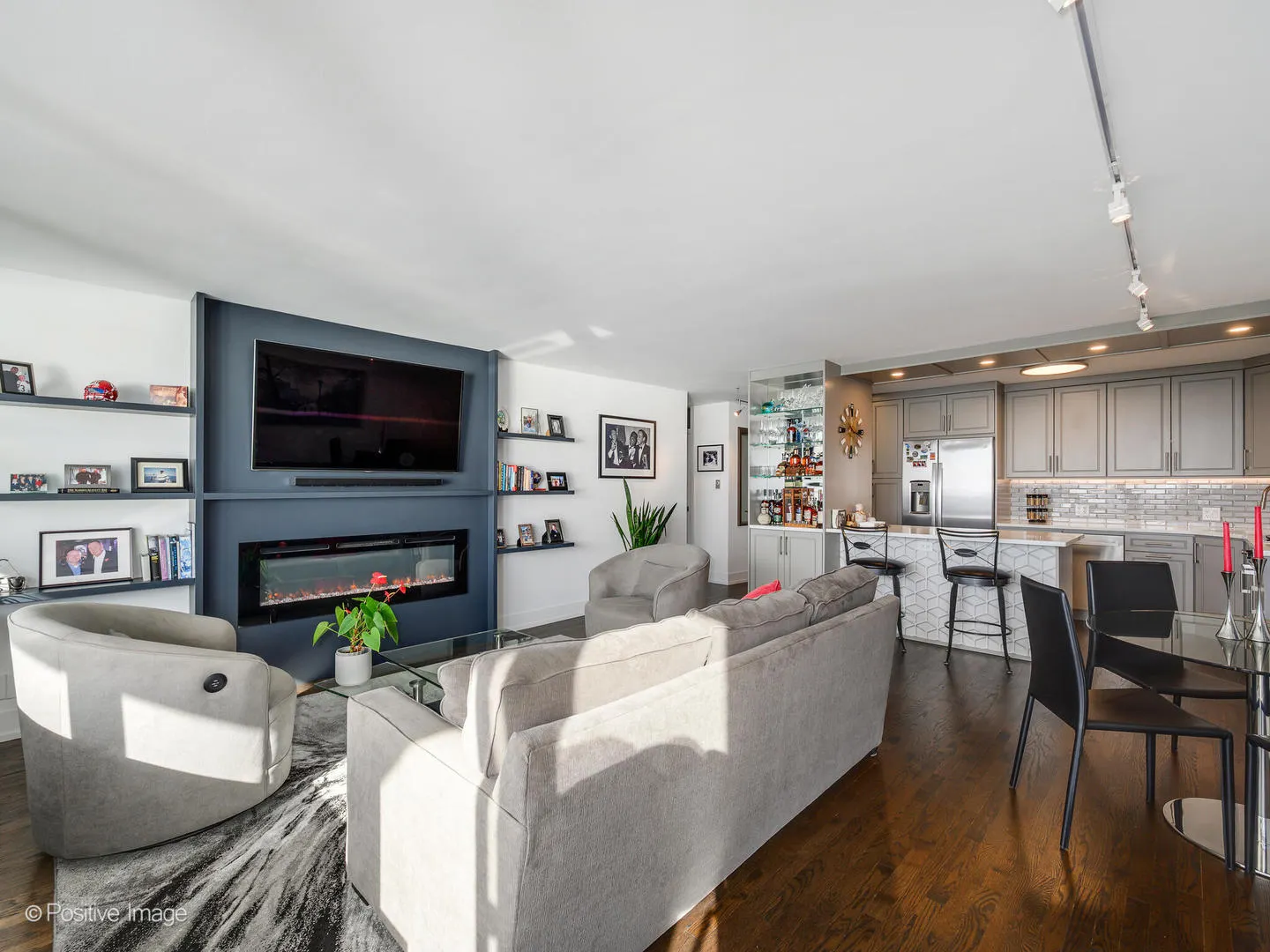 400 E Randolph Street 3715 IL