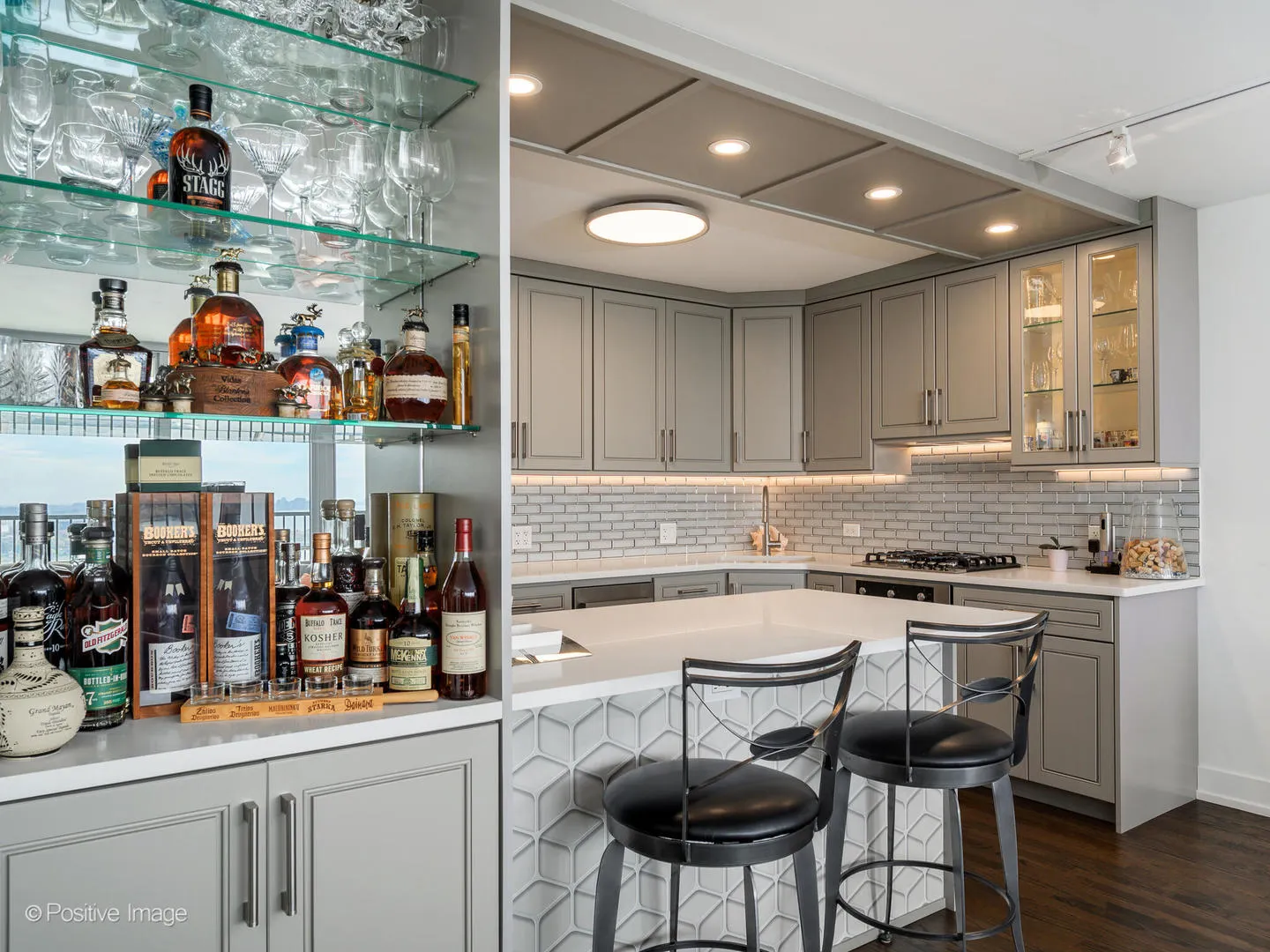 400 E Randolph Street 3715 IL